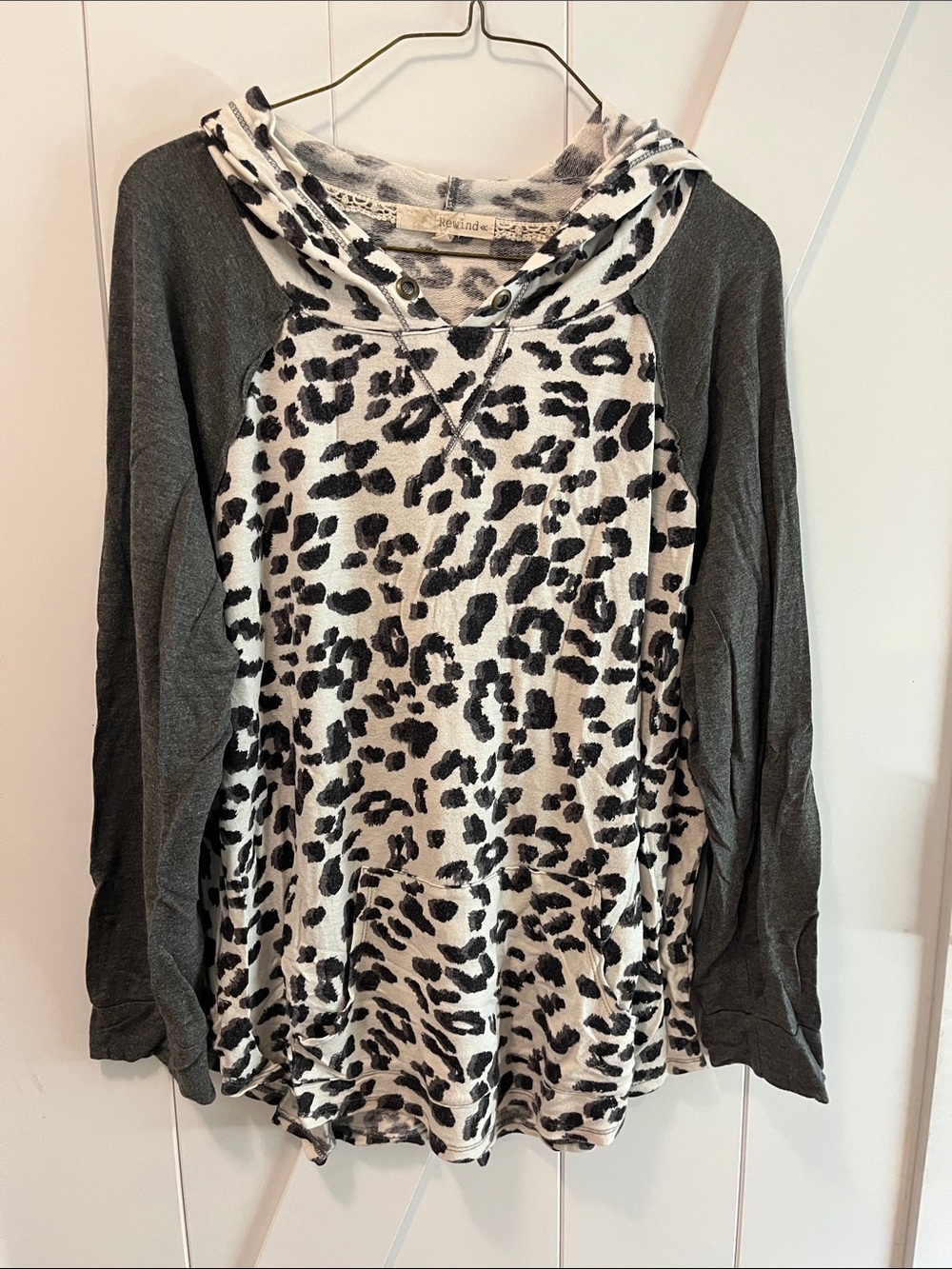 Rewind Black & White Leopard Raglan Hooded Pullover